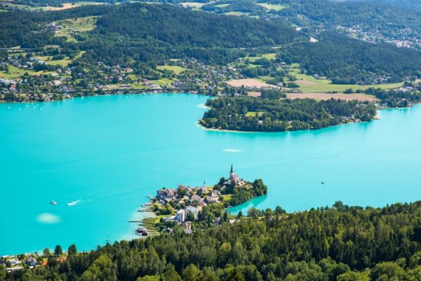لدراسة والسياحة في النمسا
