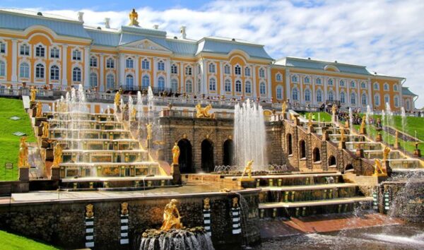 قصر بيترهوف
