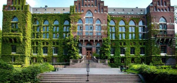 أهم جامعات العلوم الطبية فى السويد