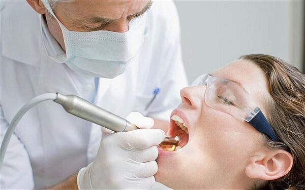 دراسة طب الاسنان في بريطانيا