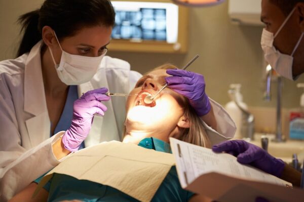  نظام دراسة طب الأسنان فى رومانيا