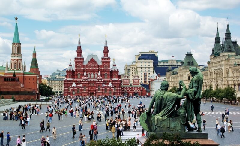 كم تكلفة السفر الى روسيا؟